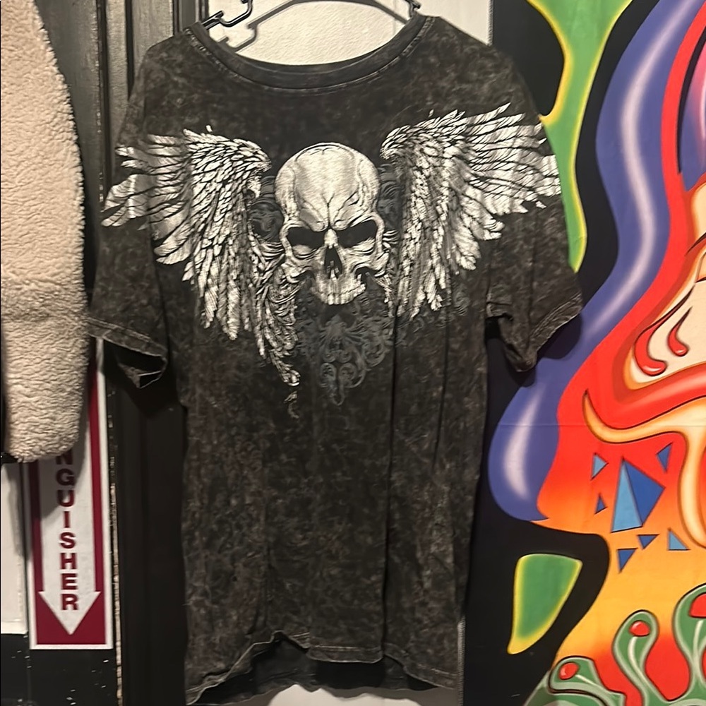 Hot Topic Black Skull Graphic Tee